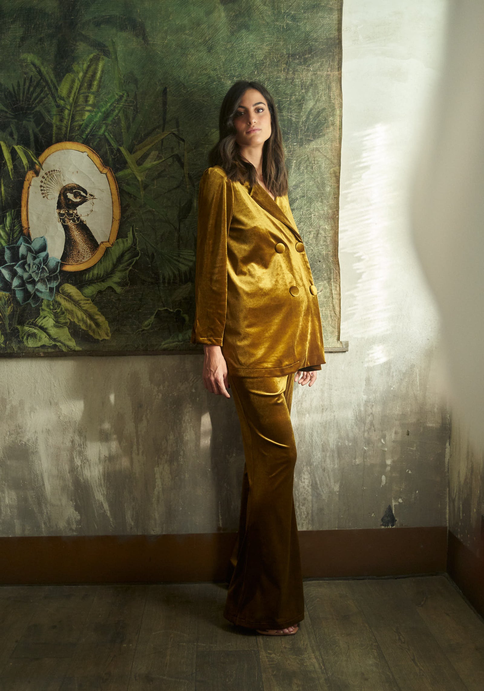 Look Izar Terciopelo Mostaza